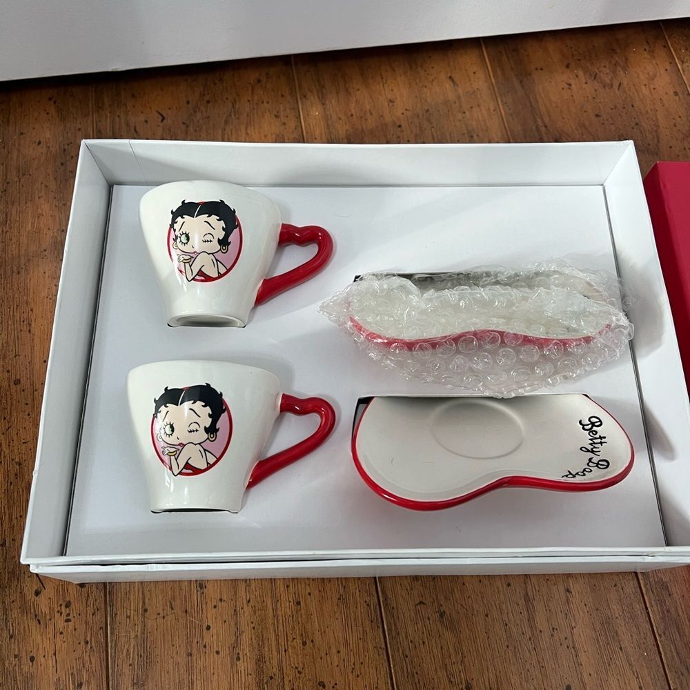 Rare 2007 Betty Boop Classic Teacup set manufactured by Pacific Enterprise